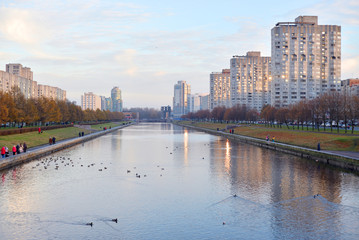View of Smolenka River and Novo Smolenskaya embankment.
