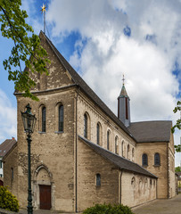 Fototapeta na wymiar St. Suitbertus Basilica, Dusseldorf, Germany