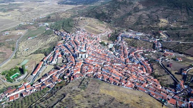 Feria (Badajoz, Extremadura) desde el aire. Video aereo con drone