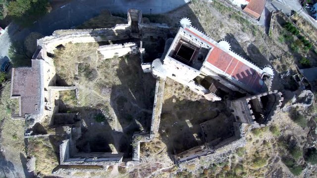 Castillo de Belvis de Monroy ( Caceres, Extremadura) desde el aire. Video aereo con Drone