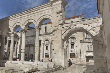 Fototapeta na wymiar Ruins of Roman Peristil (Peristyle) in Diocletian's palace in Split, Dalmatia, Croatia