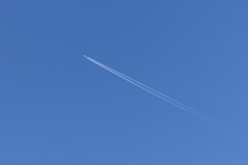trace of the plane in the sky