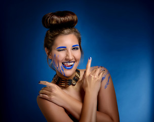Blue Ombre lips glamour make-up