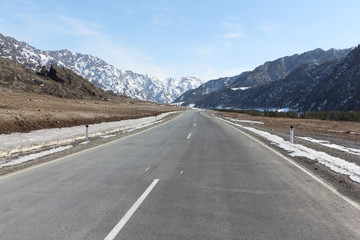 Road between the snowy Altai Mountains, Chemalsky Trakt, Russia