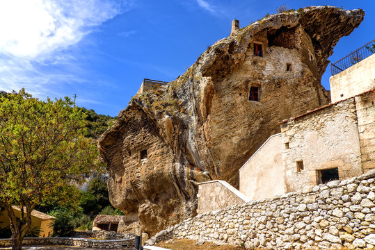 Domus de Janas  Sedini  La Rocca Sardinien Felsengrab