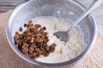 Ingredients for the preparation of cottage cheese -cottage cheese, eggs, sugar, raisins
