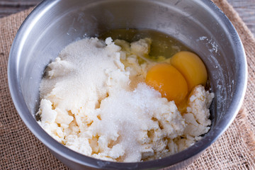 Ingredients for the preparation of cottage cheese-cottage cheese, eggs, sugar