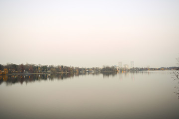 Fototapeta na wymiar The lake in the park Herastrau in Bucharest, Romania 