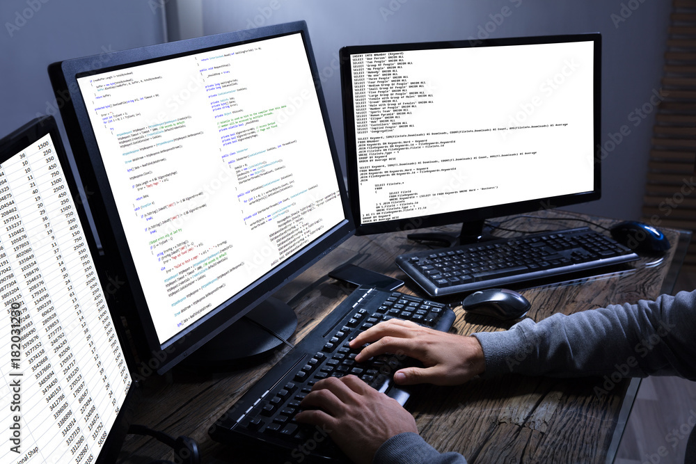 Aufkleber Hacker Stealing Information From Multiple Computers