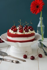 Торт с черешней