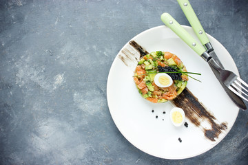 Christmas appetizer salmon avocado tartar