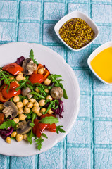 Salad with chickpeas and vegetables