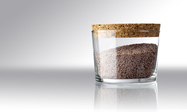 Flohsamen im Glasgef&auml;&szlig;