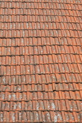 Rote Dachziegel, Dachziegelsteine,  Dach