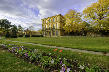 Parc Vendôme à Aix-en-Provence, France en automne.