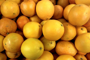 Vegetables and fruits lie on the counter in the store.