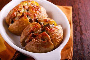 Mushroom jacket potatoes in a tin