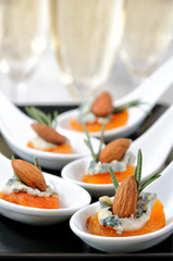 Sun-dried apricots with gorgonzola and almonds