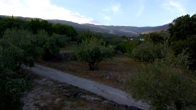 Garganta la Olla (Cáceres, Extremadura) desde el aire. Video aereo con drone