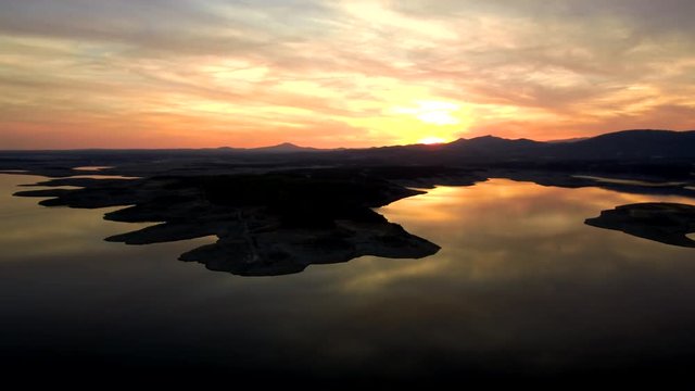 Atardecer en Granadilla, pueblo abandonado de origen feudal en  C&aacute;ceres ( Extremadura, Espa&ntilde;a) Video aereo
