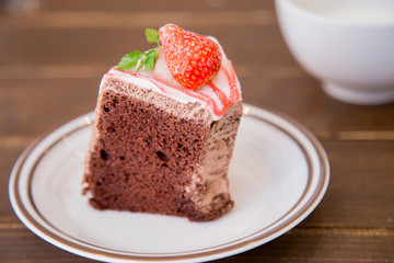 苺のシフォンケーキ