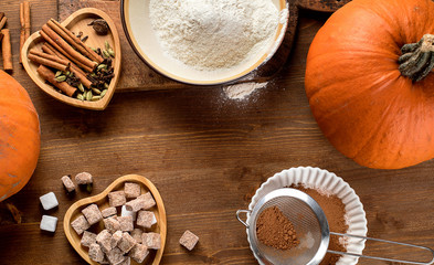Obraz na płótnie Canvas Baking pumpkin pie ingredients
