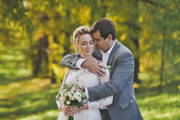 Autumn photographs of the newlyweds in the Sunny forest 360.