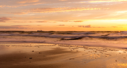 Fototapeta na wymiar Romantischer Sonnenuntergang am Meer