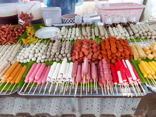 Buffet meal ball, beef ball, sauce, seafoof, cartoon ball, hot dog fried and grilled in moblie shop