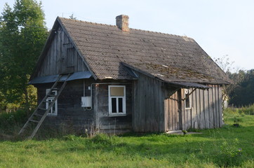 Fototapeta na wymiar Old country cottage