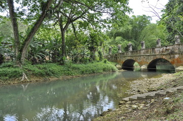 Fototapeta na wymiar Stone Bridge on Martha Bree River in Jamaica