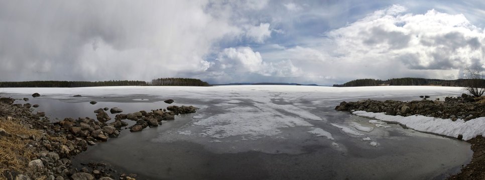 Lac Pielinen &agrave; Nurmes, Car&eacute;lie, Finlande