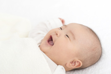 笑顔の赤ちゃん