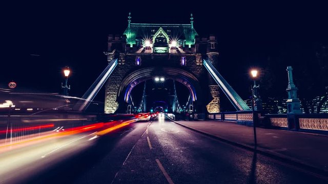 Timelapse of traffic on Tower Bridge in London at night