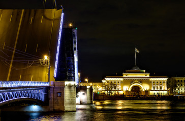 Obraz na płótnie Canvas Palace Bridge and Admiralty in Saint-Petersburg