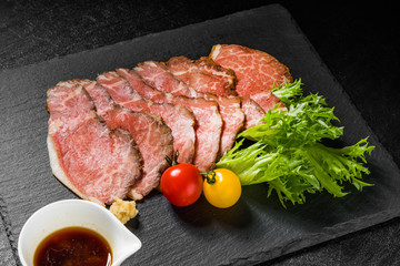 高級ローストビーフ　Freshly made roast beef