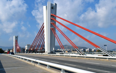 Puente sobre rio besós en Barcelona