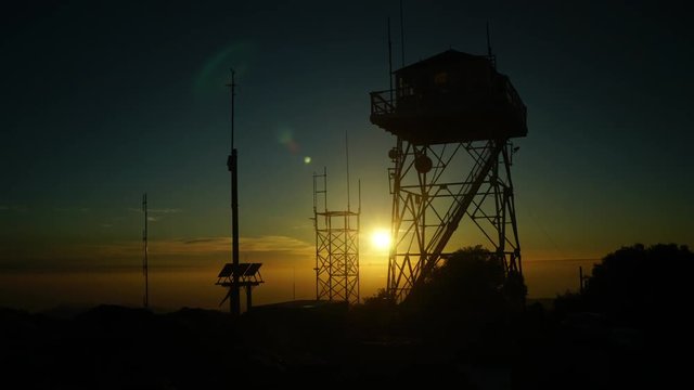 Sony_Alpha_A6300_Timelapse_Oak_Flat_Fire_Lookout_Sunset_whole_tower_view_from_bottom.mov
