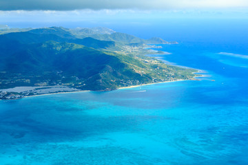 Naklejka premium Antiguan Coast from an Airplane