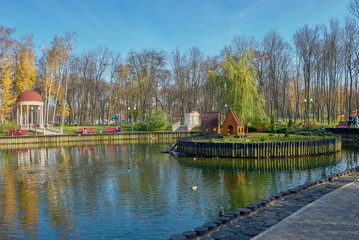 Autumn landscape. Kharkov, Gorky Park. Gazebo with columns on the lake in the park