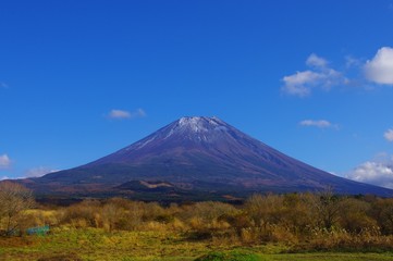 Naklejka na ściany i meble 冬支度の富士山