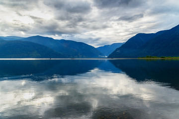 Obraz premium Teletskoye Lake in the morning. View from southern shore. Altai Republic. Russia
