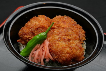 チキンカツ丼