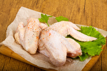 Raw chicken wings