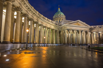 Fototapeta na wymiar Architectural ensemble Kazan Cathedral located in the center of St. Petersburg in the evening