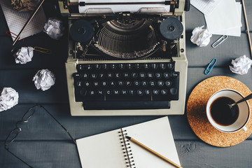 Workplace with a boltnet and a typewriter