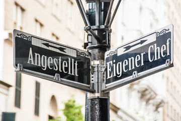 Obraz premium Schild 259 - Eigener Chef