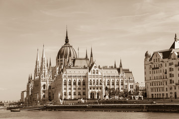 Fototapeta na wymiar Budapest parliament building in Hungary