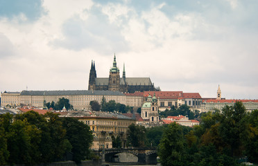 Fototapeta na wymiar Prag als Reiseziel. Andere Städte erleben 