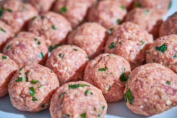 Polpette di carne, pronte per la cottura